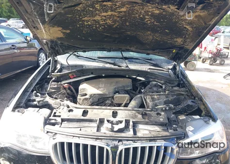 2017 BMW X3 xDrive28I z USA, uszkodzony, nr VIN 5UXWX9C35H0W73165